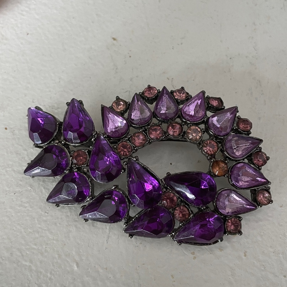 Vintage amethyst Elegant Gemstone Brooch